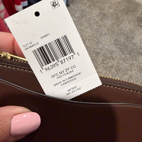 Coach New York Leather Card Holder - Picture 5 of 7